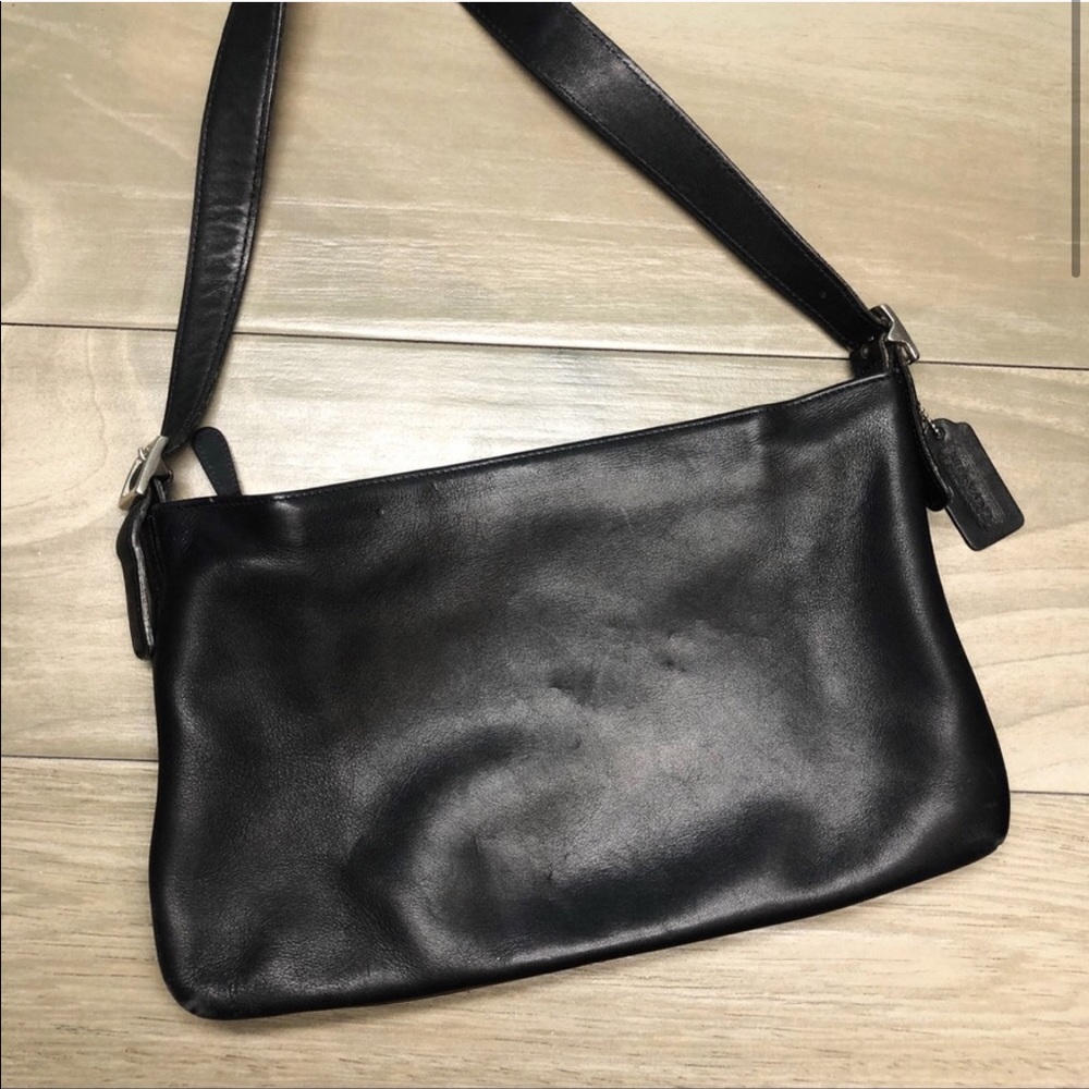 SOLD Vintage Coach Leather Black Shoulder Bag - Picture 2 of 7